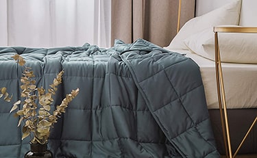 The Best Bamboo Weighted Blankets for 2022 | Ultimate Guide & Reviews